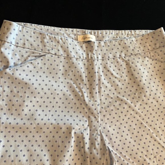 Reitmans of Canada Light Blue and Periwinkle polka dot capri pant - Picture 2 of 3